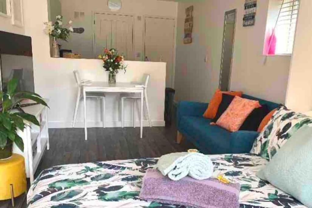 Bournemouth Nr Town Beach Train Coach Shops Lovely Entire Apartment Allows Quiet Good Dogs Exterior foto